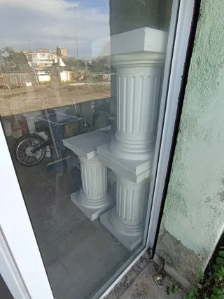 Pie de mesa columna escayola.