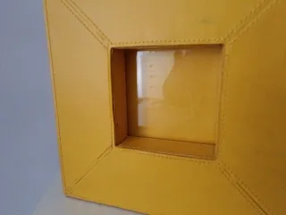 Marcos de fotos imitación cuero amarillos