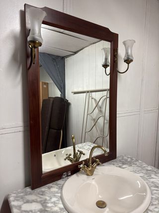 Mueble de baño mármol y madera y Espejo SINCAJONES