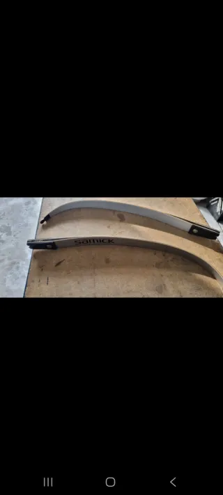 Arco con custodia e accessori
