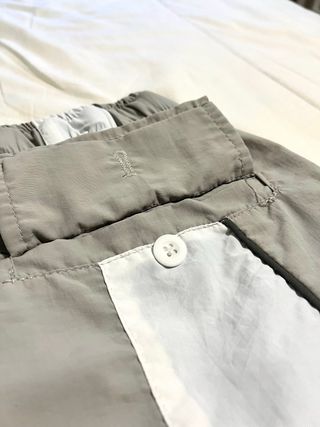 Pantalones Corteiz Reflectantes Grises y Blancos