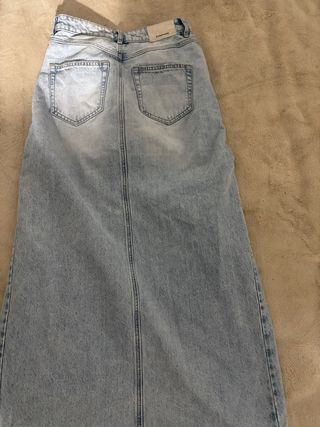 Falda vaquera larga con abertura