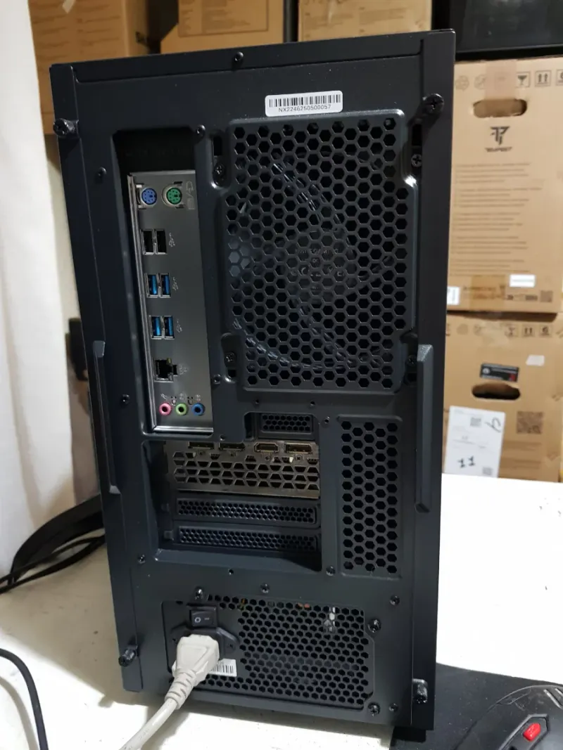 Workstation 18 Nucleos 32GB RAM GTX 1660 afbeelding 3