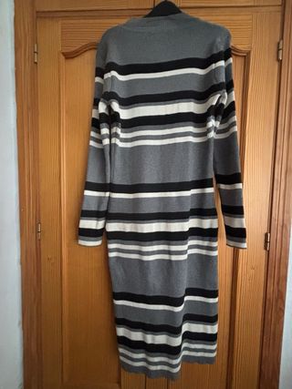 Vestido de punto largo a rayas