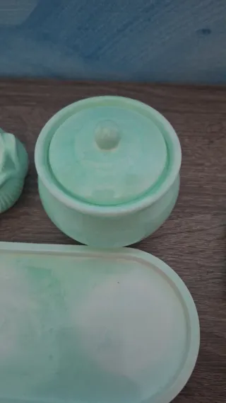 Set portasapone, vasetto e svuotatasche in gesso