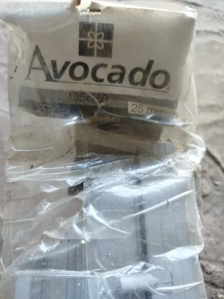 Estor metálico plateado