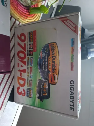 Placa Base Gigabyte 970AD3 y Fuente Cooler Master