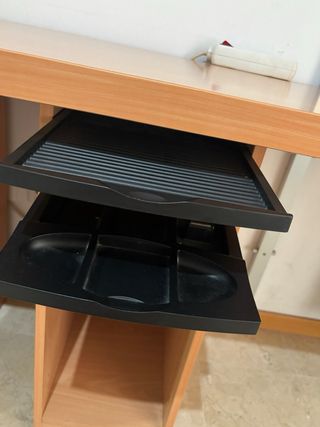 Escritorio madera y metal