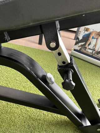 Banco de pesas ajustable seminuevo