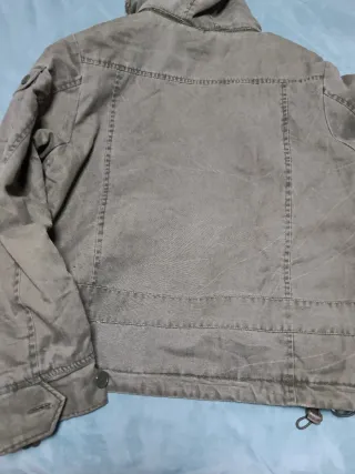 Cazadora abrigo caballero verde militar