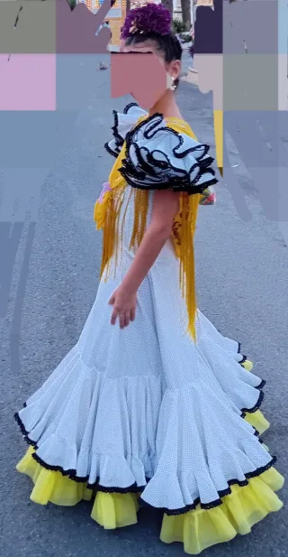 Traje Flamenca artesano para niña de unos 10 años