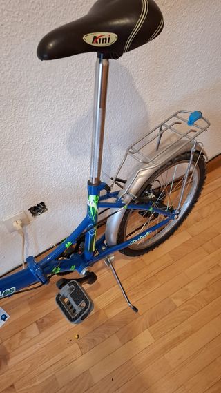 Bicicleta azul para niños y adultos