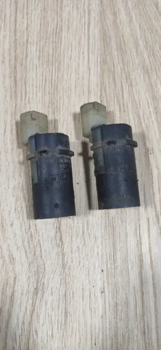 Molduras puerta y sensores aparcamiento