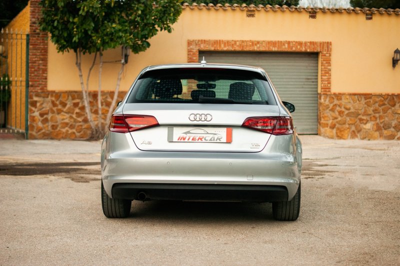 Audi A3 Sedán 1.6 TDI 2016, foto 8