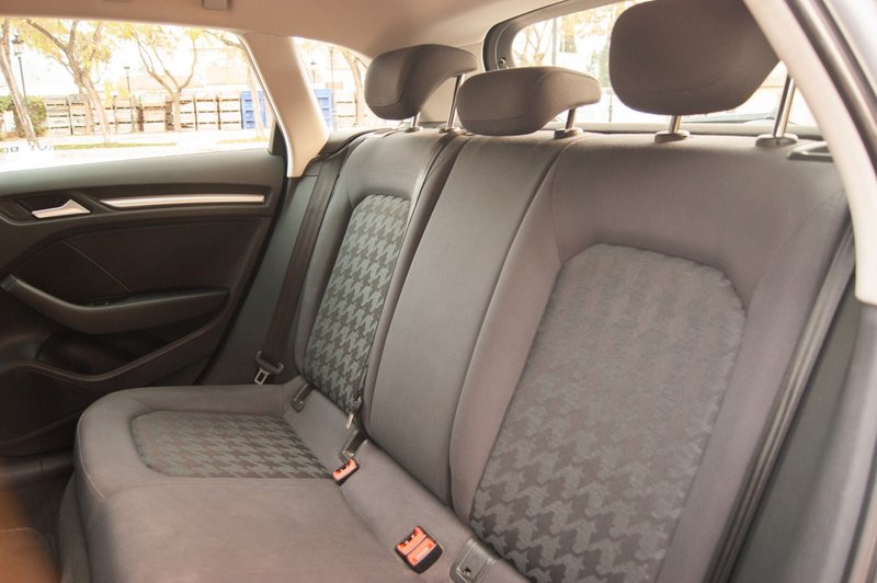Audi A3 Sedán 1.6 TDI 2016, foto 18