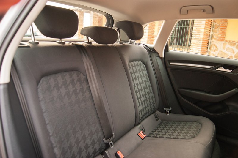 Audi A3 Sedán 1.6 TDI 2016, foto 19