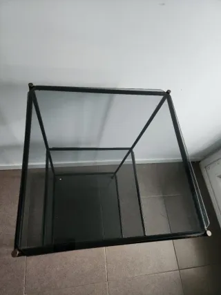 2 Estanterías de forja y cristal