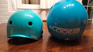 Pareja de cascos azules para moto y patinaje