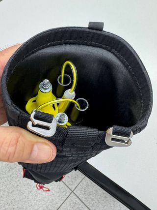 Porta Bastones Salomon Negro