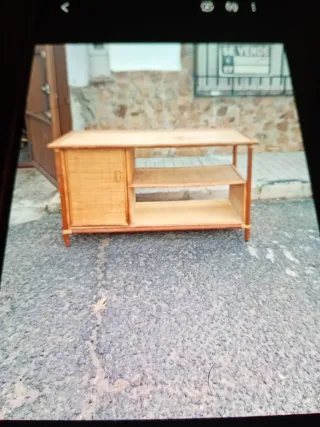 Mueble auxiliar madera y caña