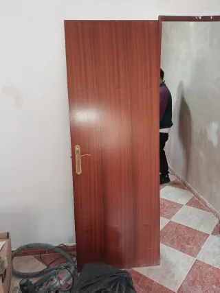 6 Puertas Nuevas en perfectas condiciones funciona