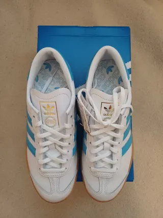 Zapatillas Adidas Hamburg Blancas y Azules