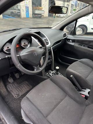 Peugeot 207 2007
