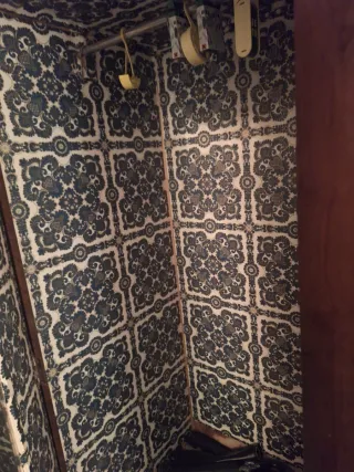 Armario grande de madera