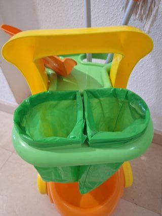 Carrito limpieza infantil: Escoba,Fregona,cubo,etc