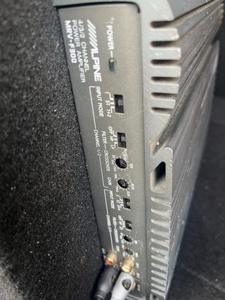 Subwoofer Caliber con caja