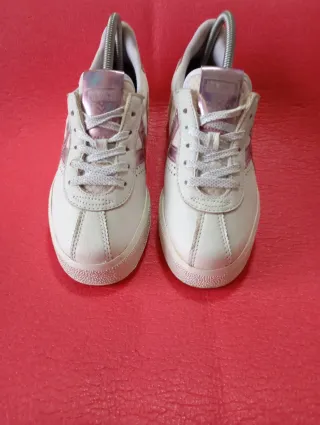 Munich Barru Sky Blancas y Rosas