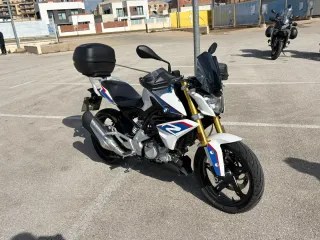 BMW 310 R Naked Blanca y Negra