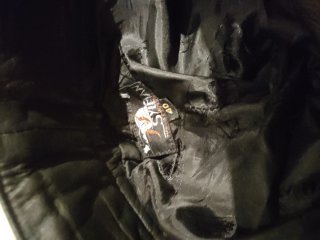 Chaqueta Moto y pantalón de piel.