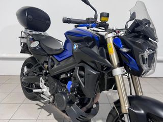 BMW F 800 R Naked Azul y Negra