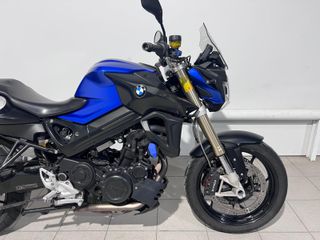 BMW F 800 R Naked Azul y Negra