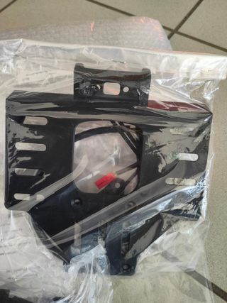 Supporto targa Husqvarna Svartpilen 28108915044