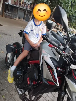 Kawasaki Z900 Negra/Plata