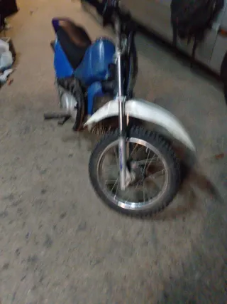 Moto Infantil Automática Yamaha Piwi imitación