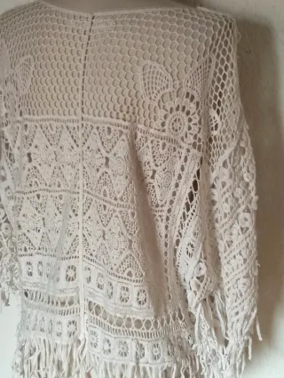 Blusa Crochet Blanca con Flecos Talla Única
