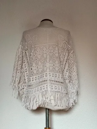 Blusa Crochet Blanca con Flecos Talla Única