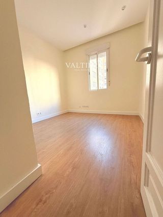 Piso en alquiler en Almagro en Madrid