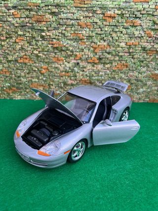 Porsche 911 Carrera (1997) – Bburago – Escala 1:18