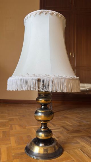 Cabecero, 2 Mesitas y Cómoda Madera Tallada