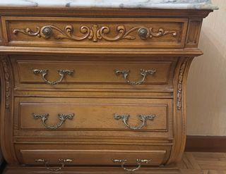 Cabecero, 2 Mesitas y Cómoda Madera Tallada