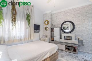 Piso en venta en Cervantes en Granada