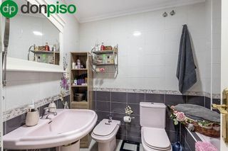 Piso en venta en Cervantes en Granada