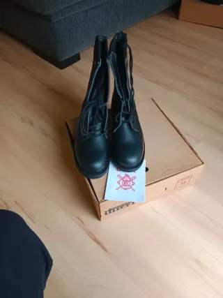 Botas militares Iturri negras talla 43