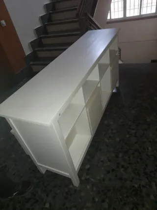 Cajonera alargada blanca de madera