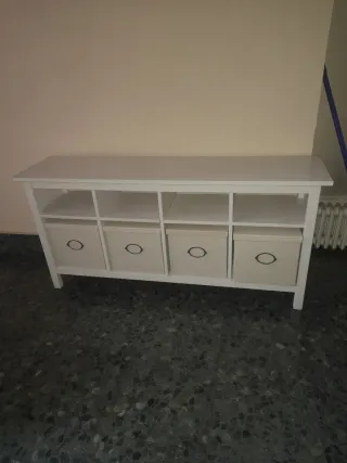 Cajonera alargada blanca de madera