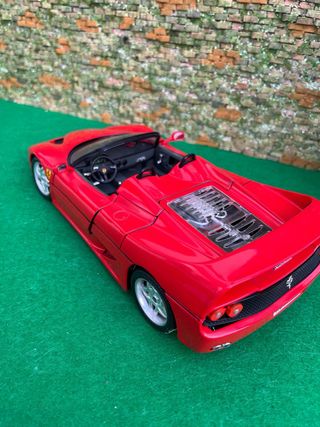 Ferrari F50 (1995) – Escala 1:18 – Bburago